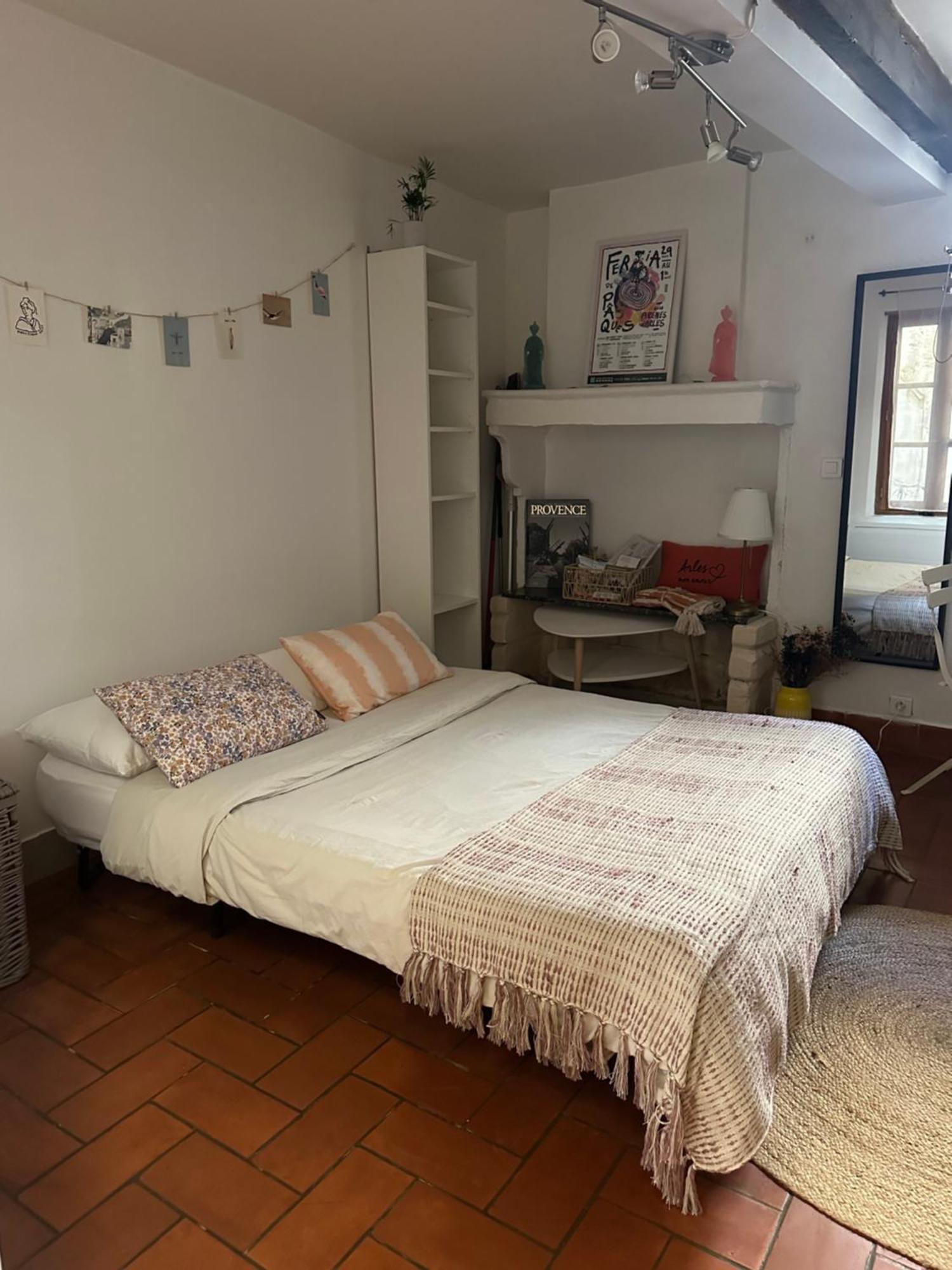 Arenes Apartment *